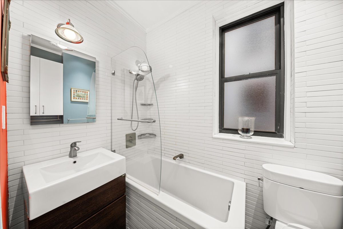 234 W 21ST Street 43