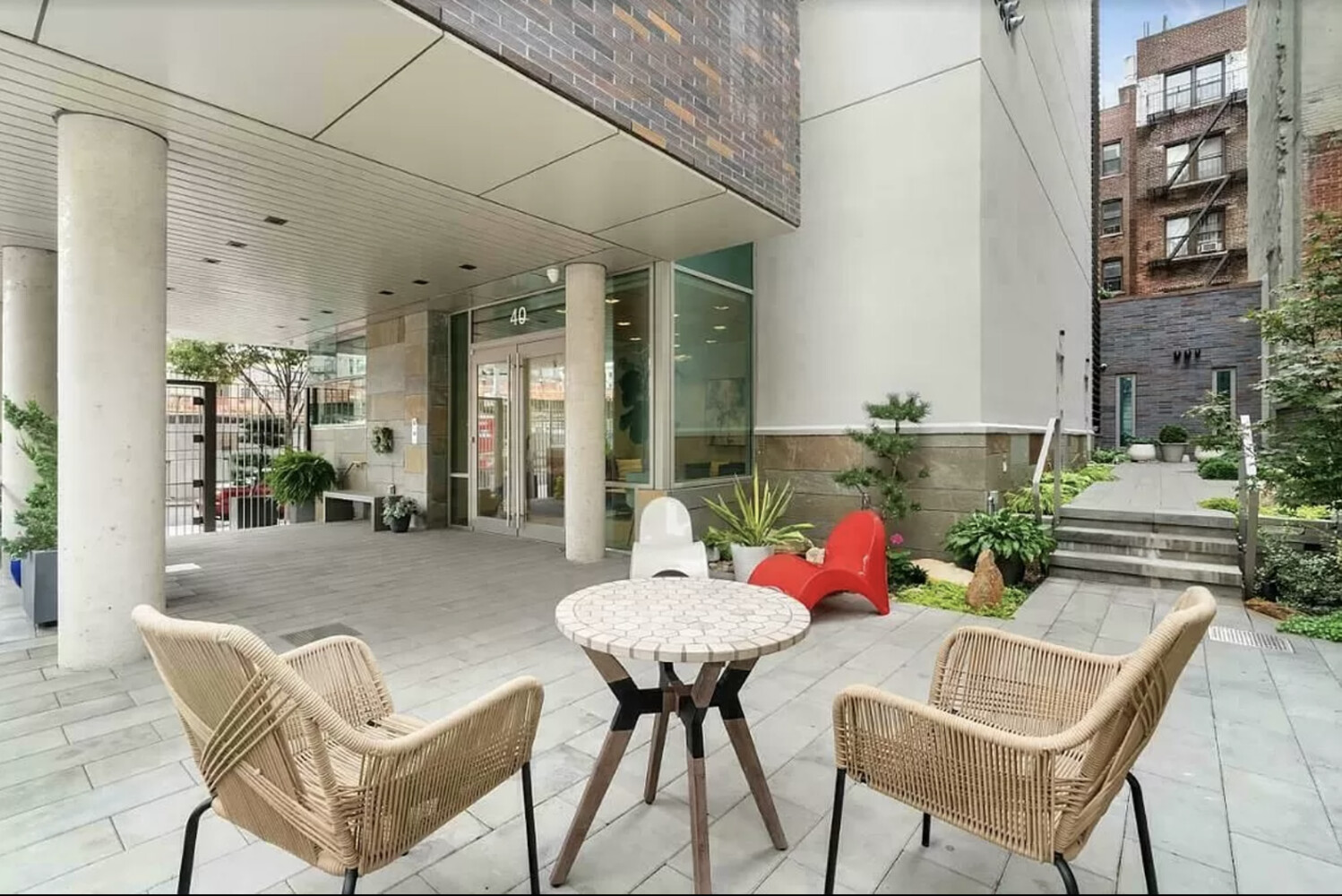 40 PINEHURST Avenue 7B