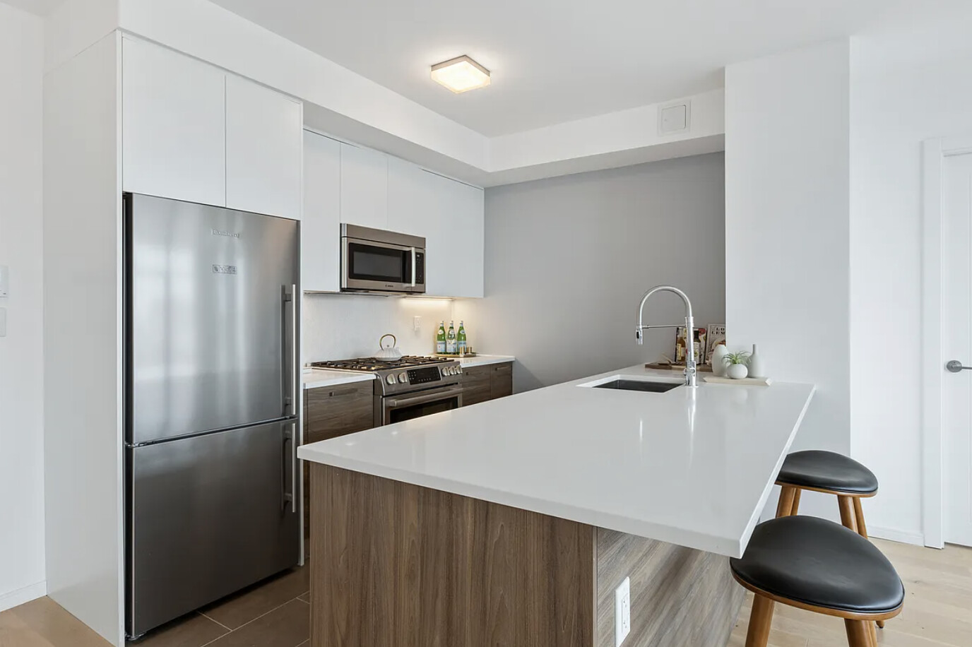 40 PINEHURST Avenue 7B