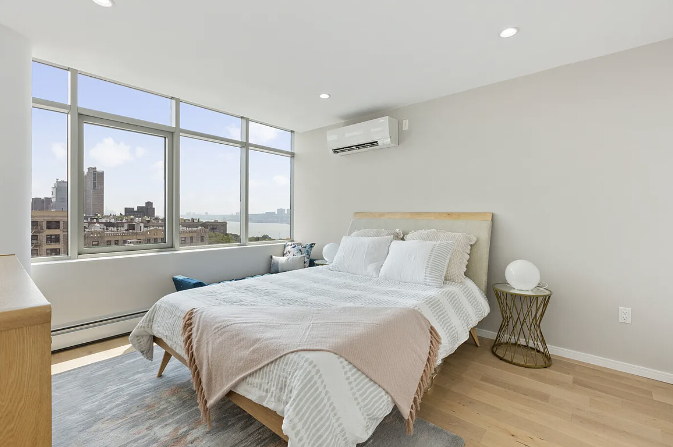 40 PINEHURST Avenue 7B