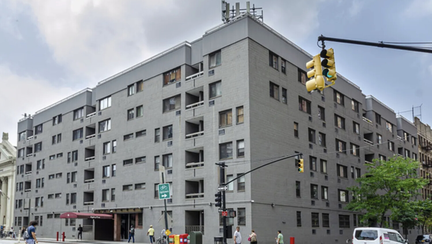 85 8TH Avenue 5L