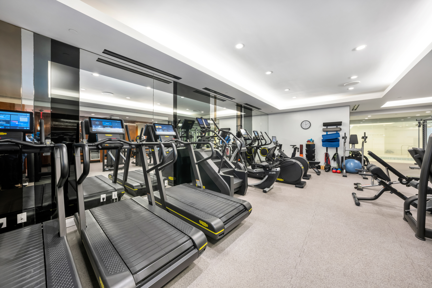 21 E 61ST Street 6A