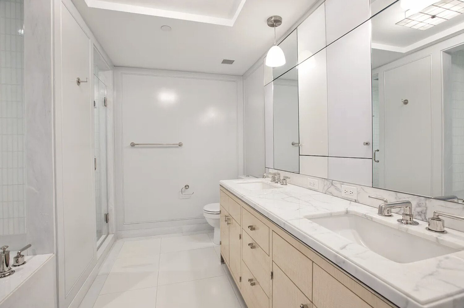 21 E 61ST Street 6A