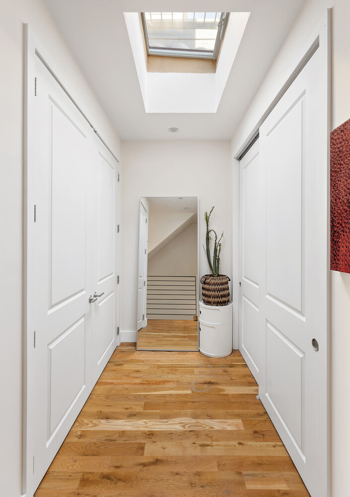 1582A PACIFIC Street