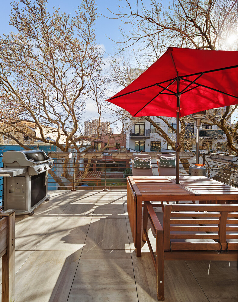 1582A PACIFIC Street