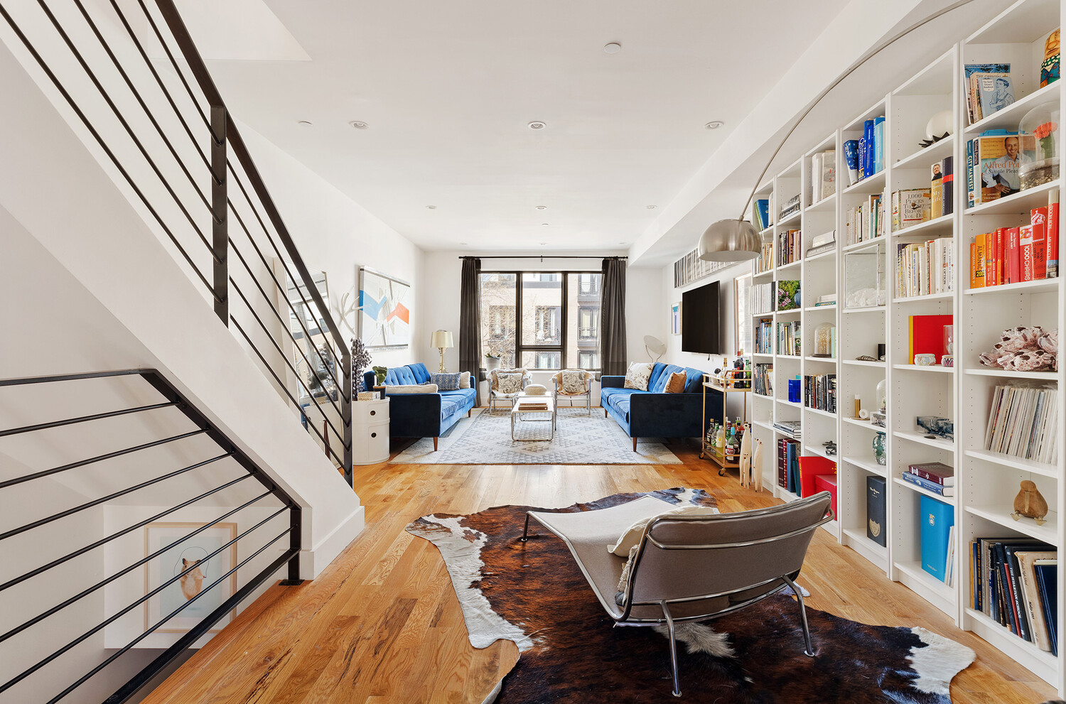 1582A PACIFIC Street