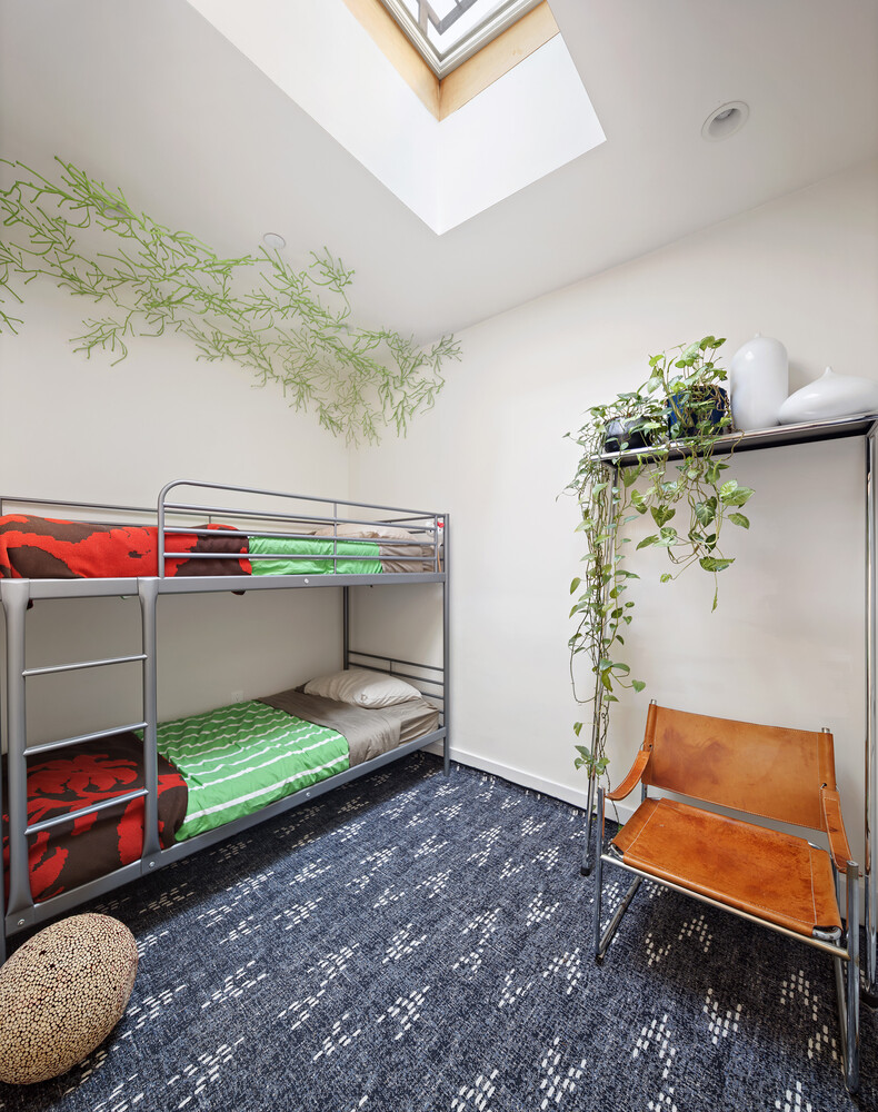 1582A PACIFIC Street