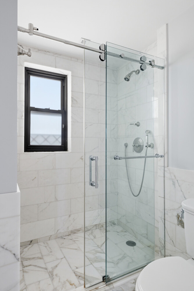 110 E 36TH Street 12B