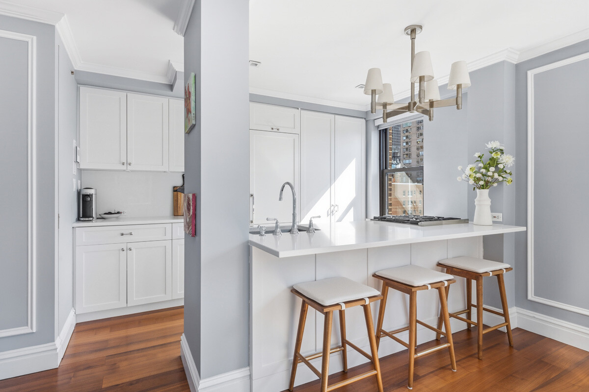 110 E 36TH Street 12B