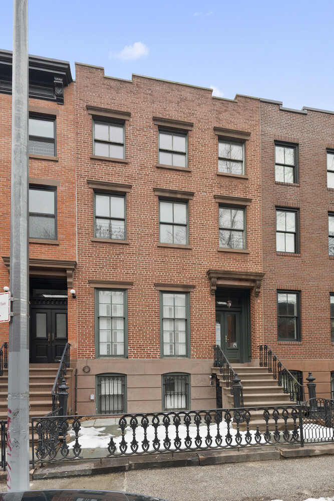 231 DEAN Street
