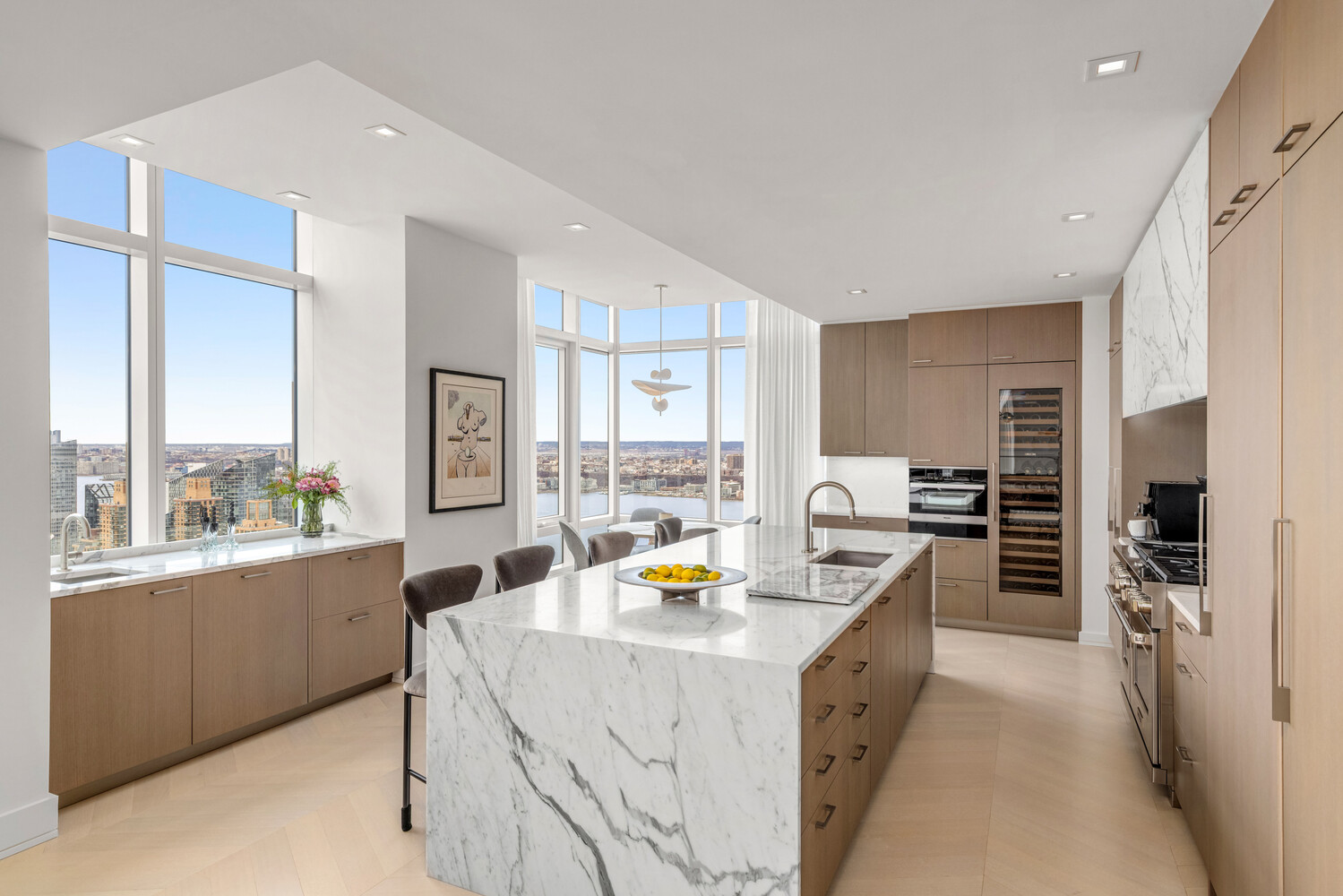 200 AMSTERDAM Avenue 40A