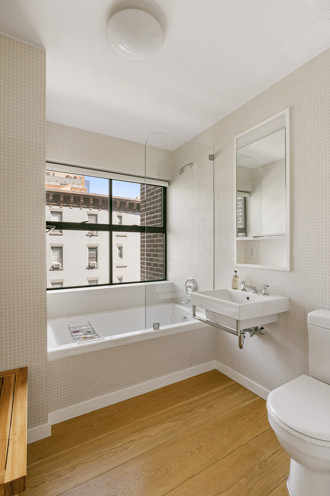 456 W 19TH Street 4/5D