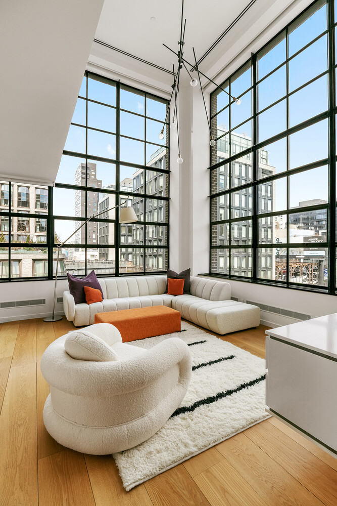 456 W 19TH Street 4/5D