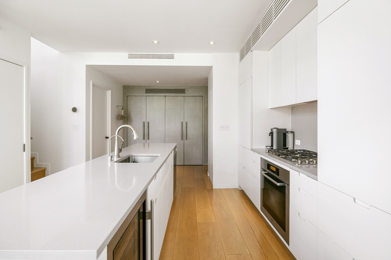 456 W 19TH Street 4/5D