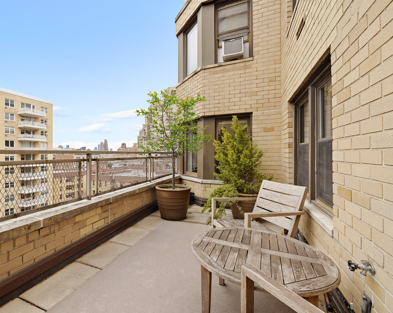 55 E 9TH Street 10G