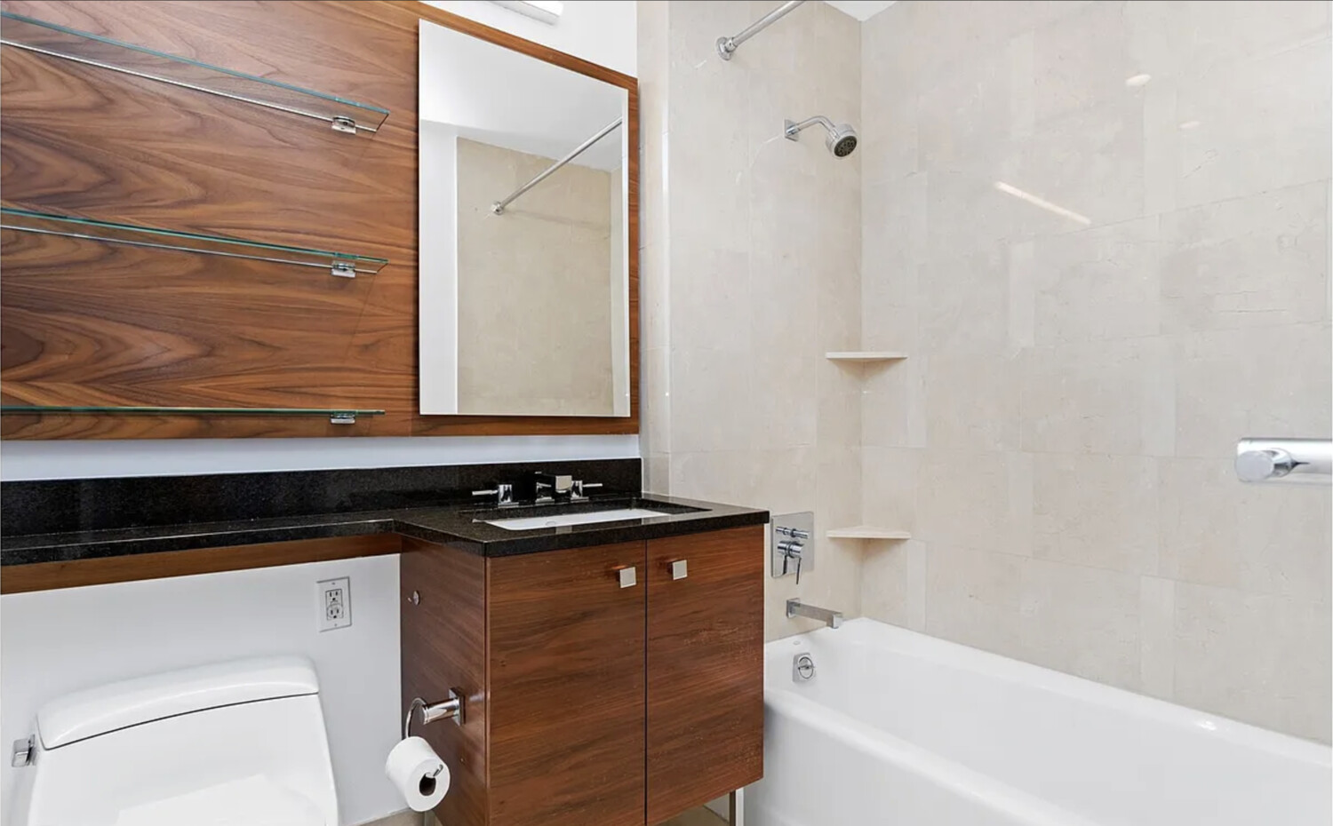 120 RIVERSIDE Boulevard 16J