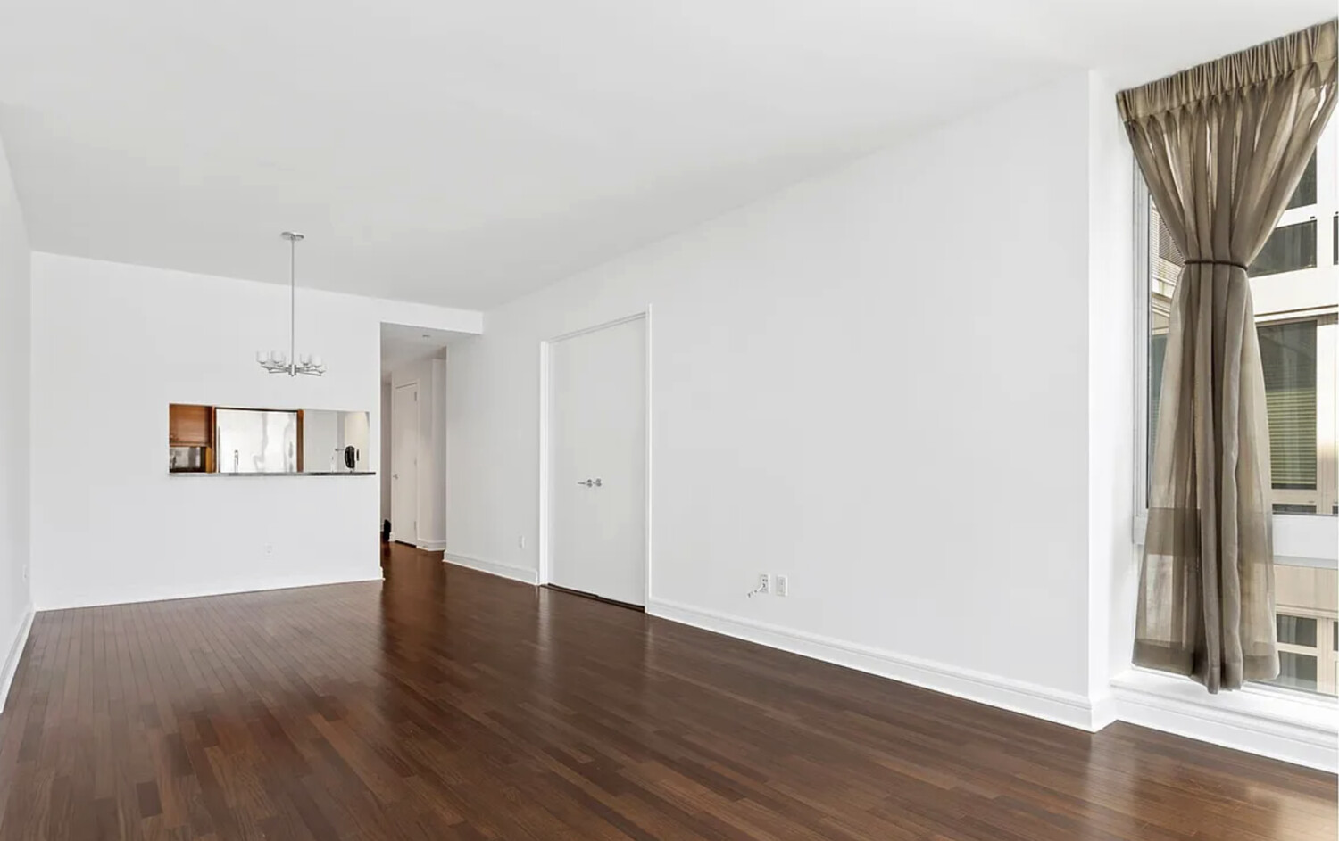 120 RIVERSIDE Boulevard 16J