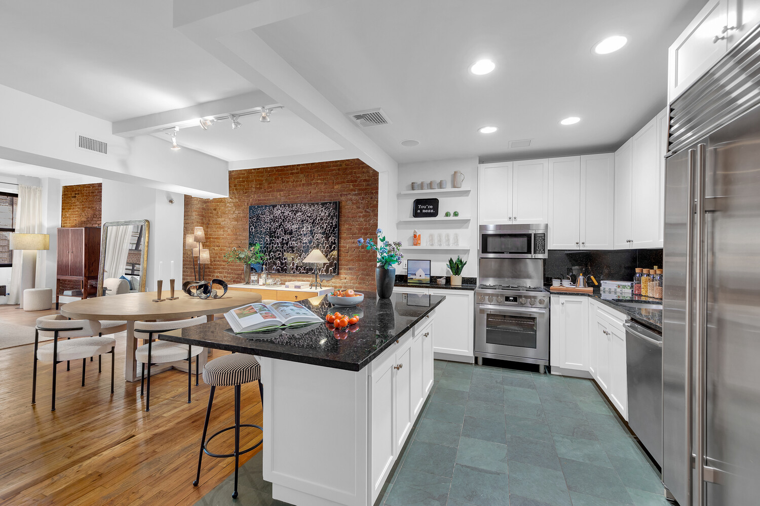 15 W 17TH Street LOFT5