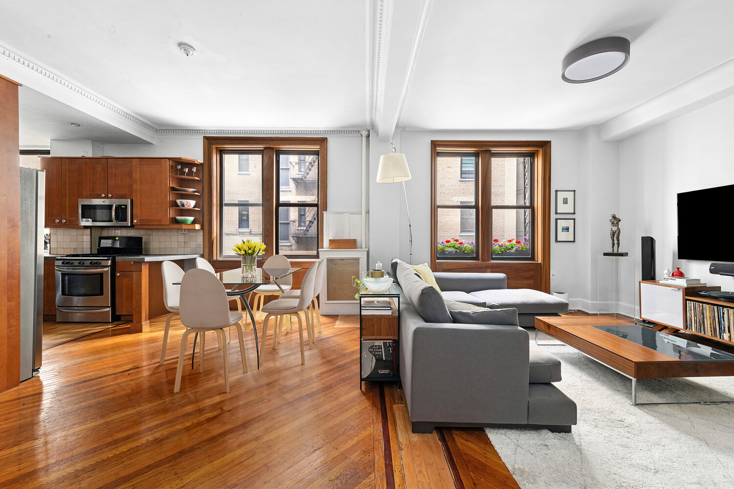 532 W 111TH Street 53/54
