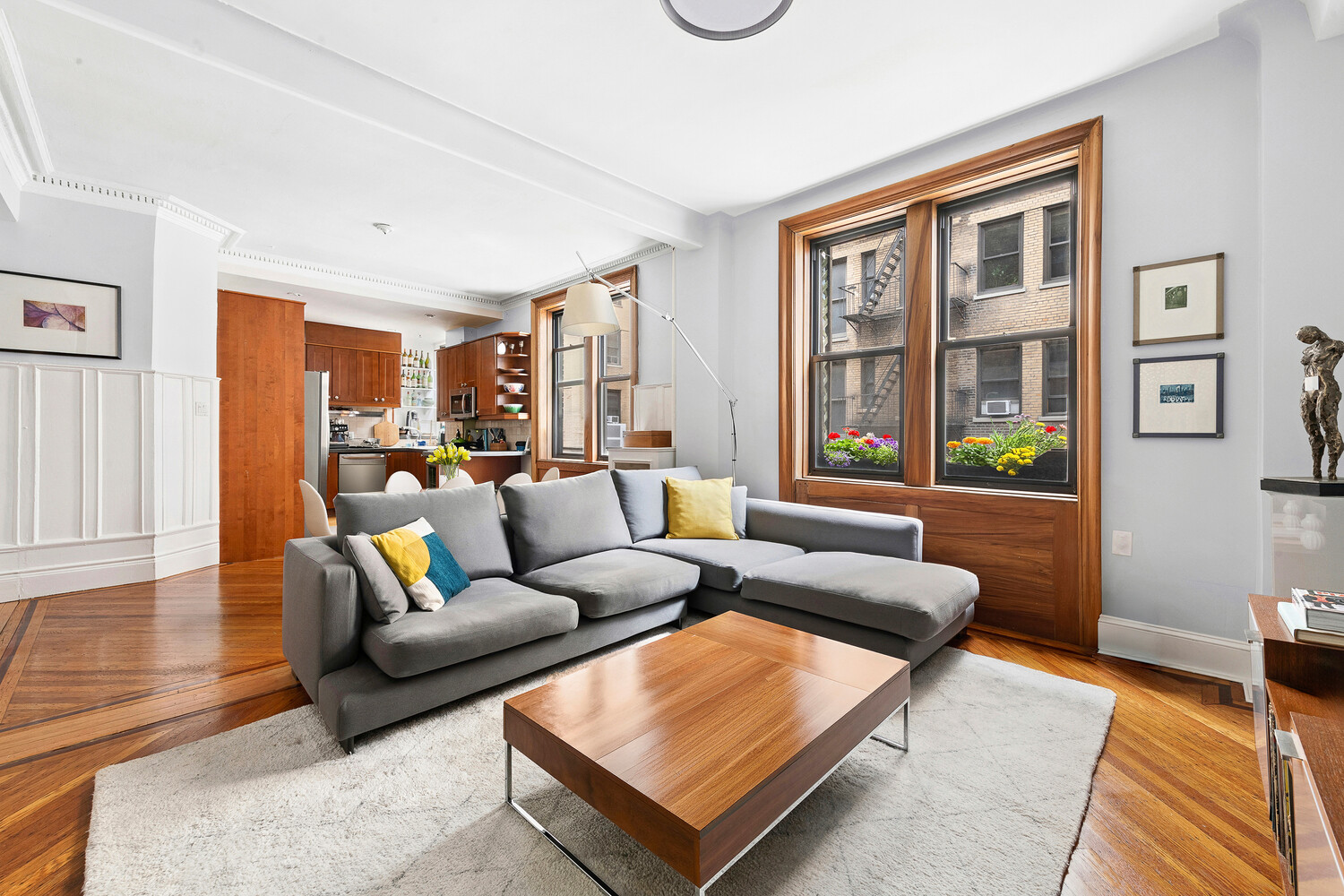532 W 111TH Street 53/54