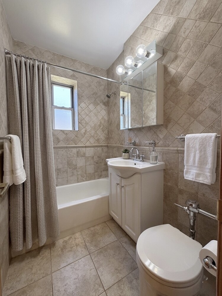 55-01 31ST Avenue 2B