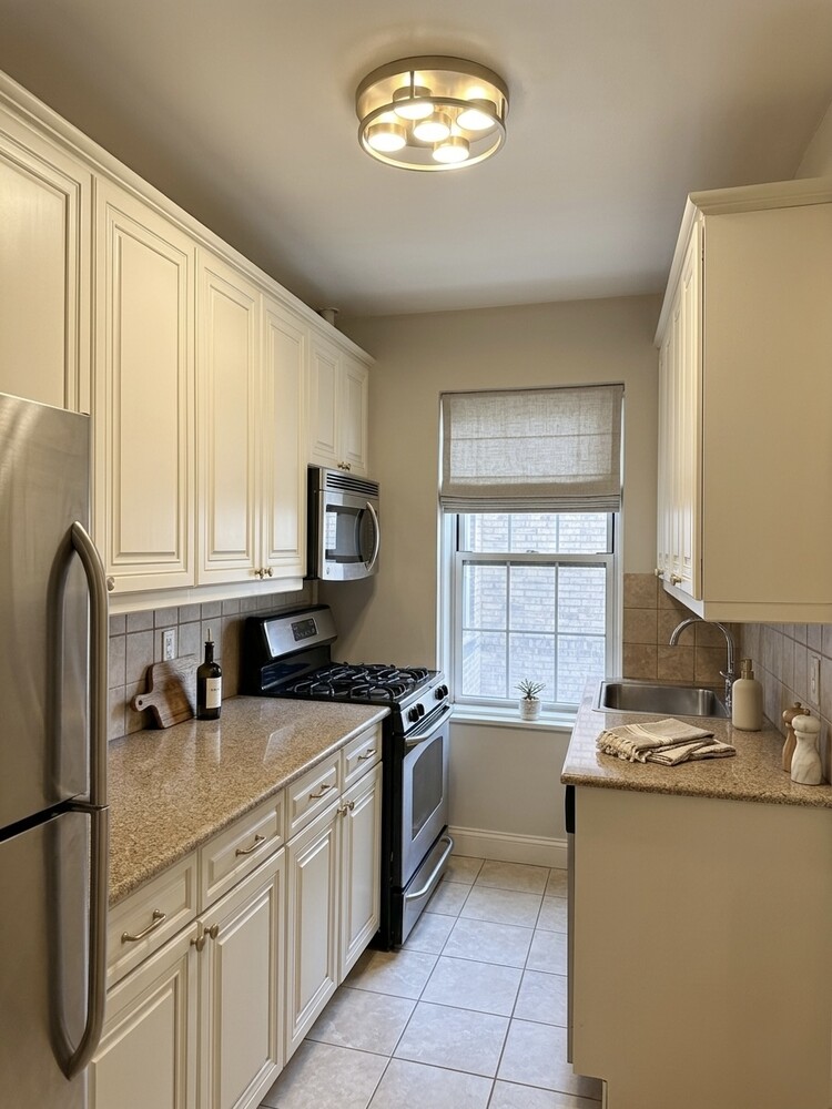 55-01 31ST Avenue 2B