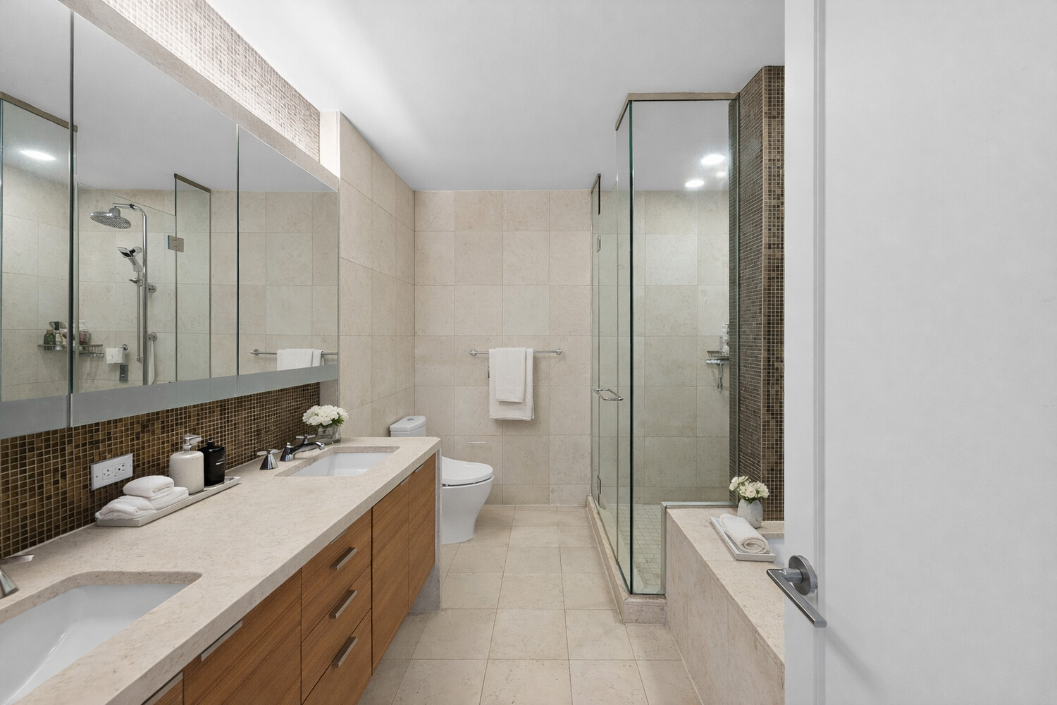 70 LITTLE WEST Street 22G