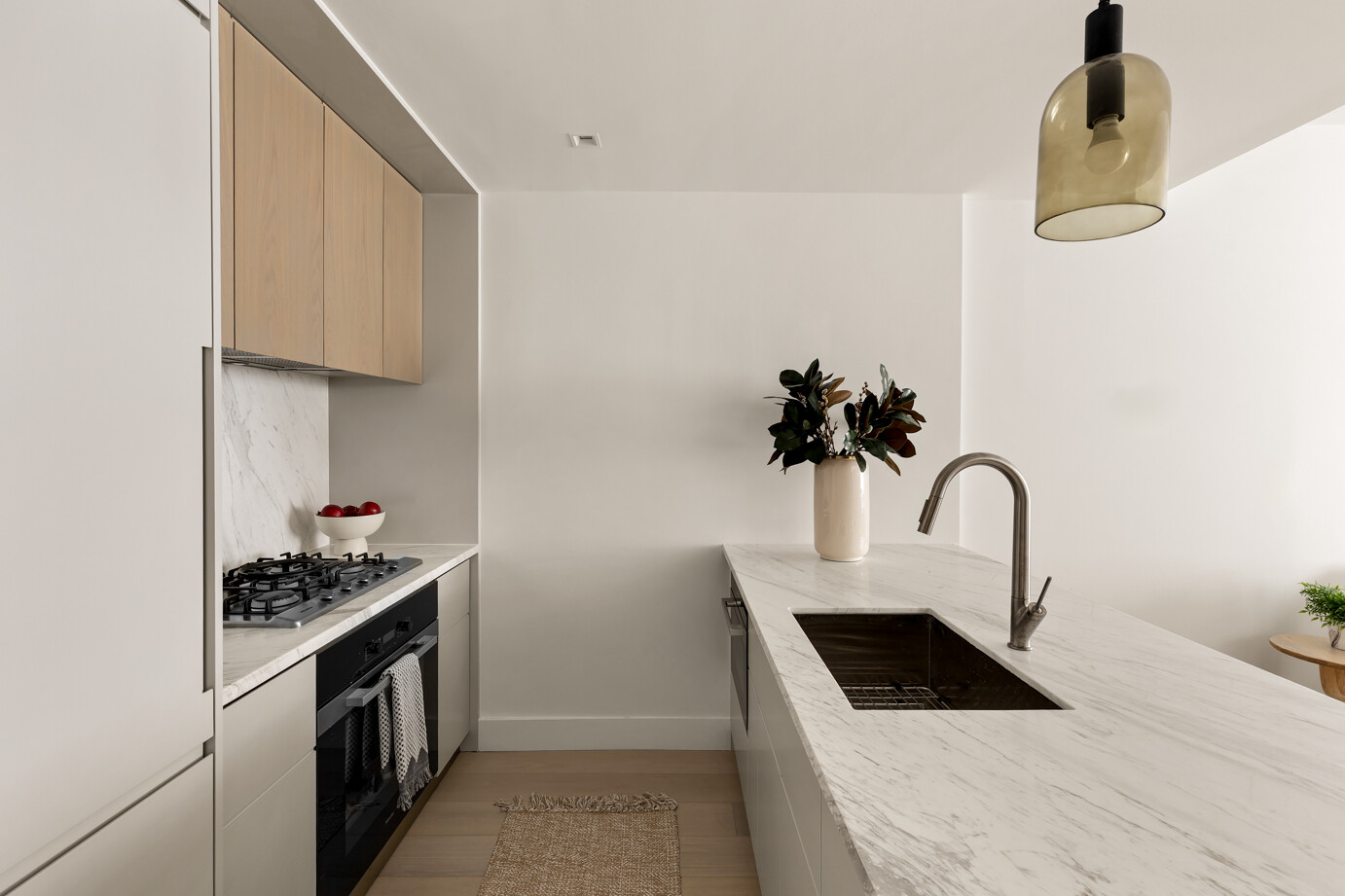 208 DELANCEY Street 2D