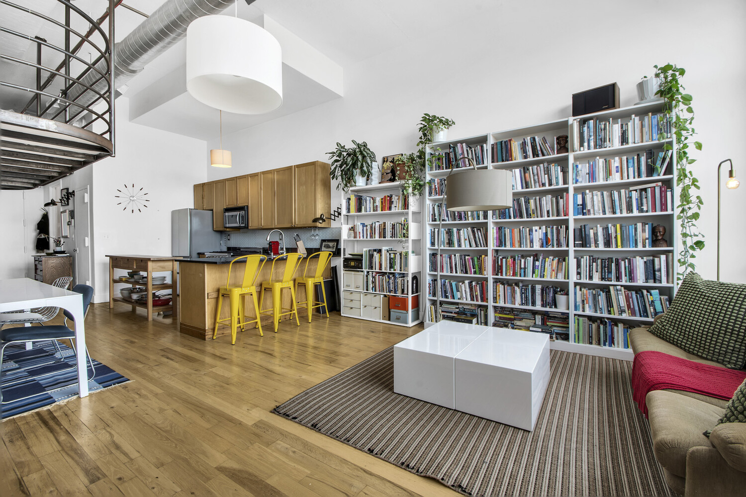 689 MYRTLE Avenue 3B