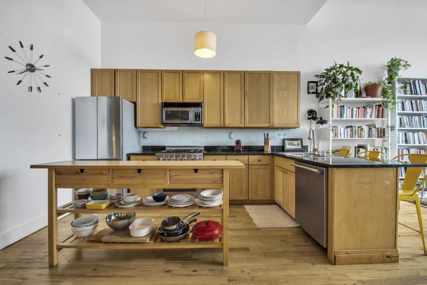 689 MYRTLE Avenue 3B