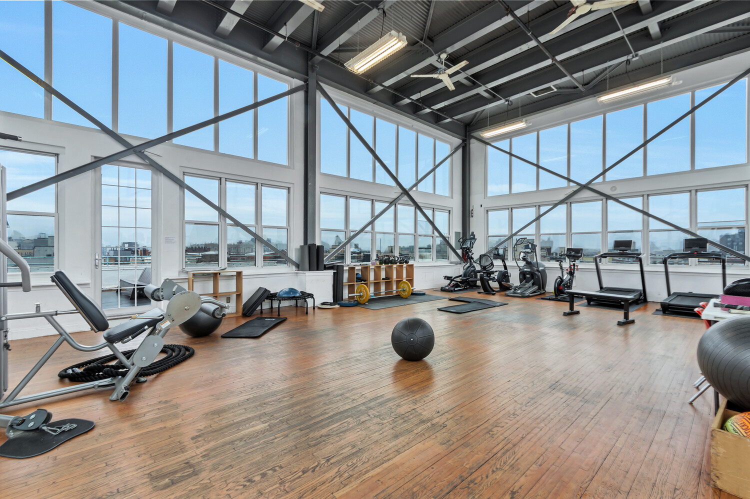 689 MYRTLE Avenue 3B