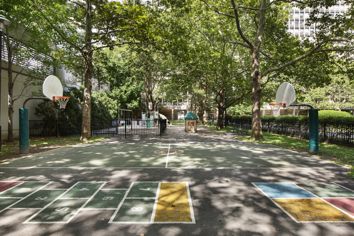 343 E 30TH Street 17H