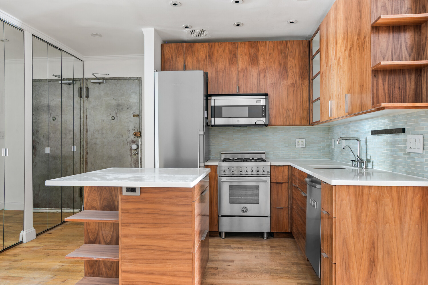 250 W 15TH Street 2C