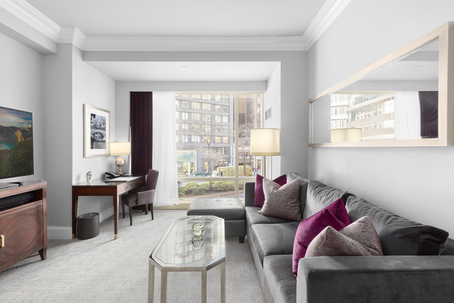 1 CENTRAL Park W 316