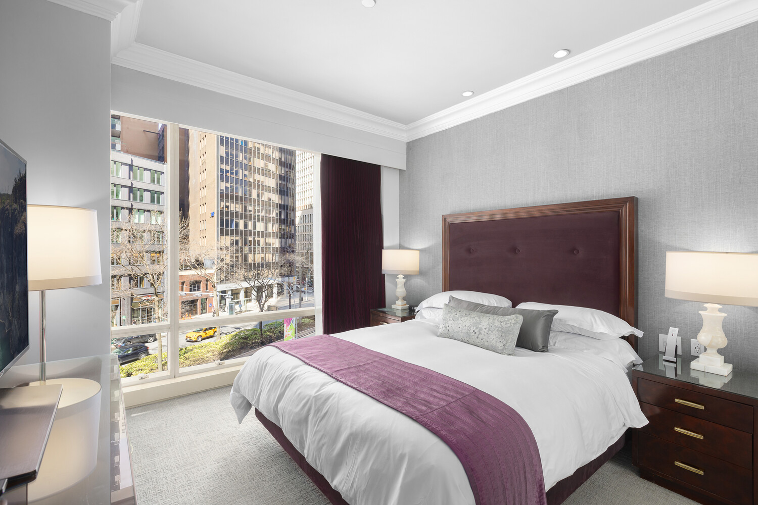 1 CENTRAL Park W 314