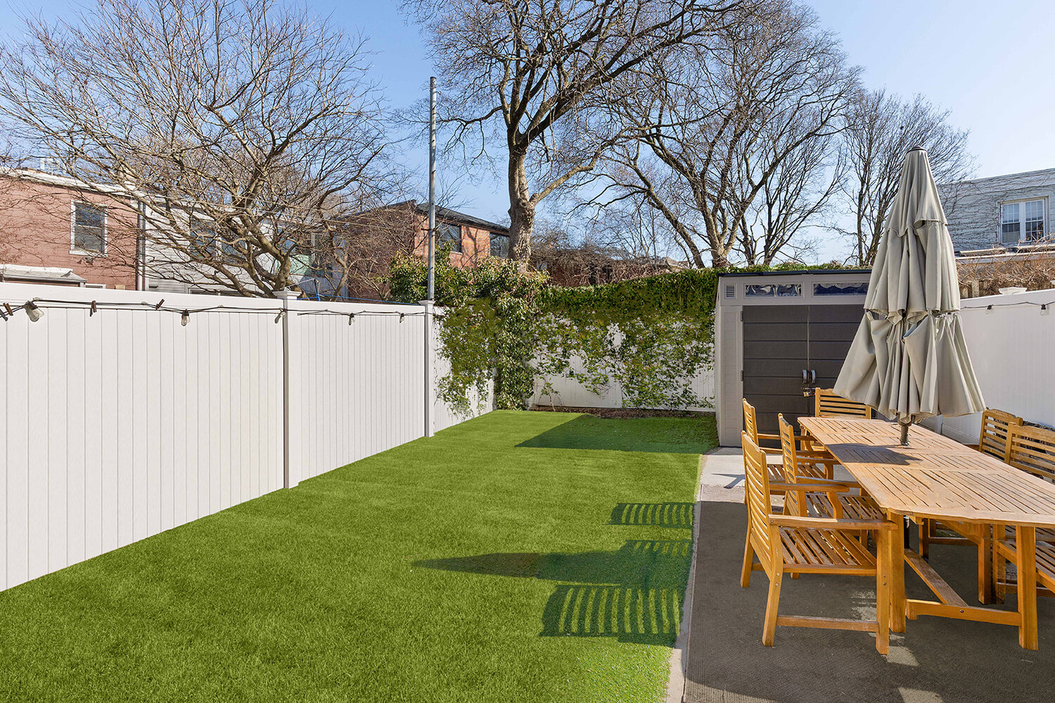 32 REEVE Place TWNHSE