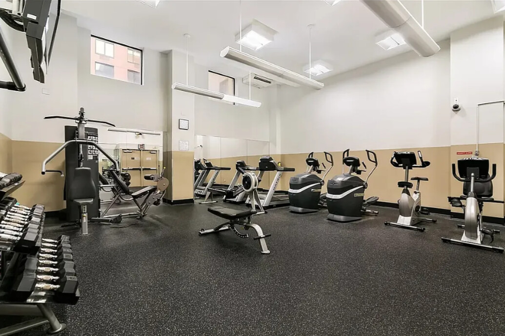 280 RECTOR Place 5N