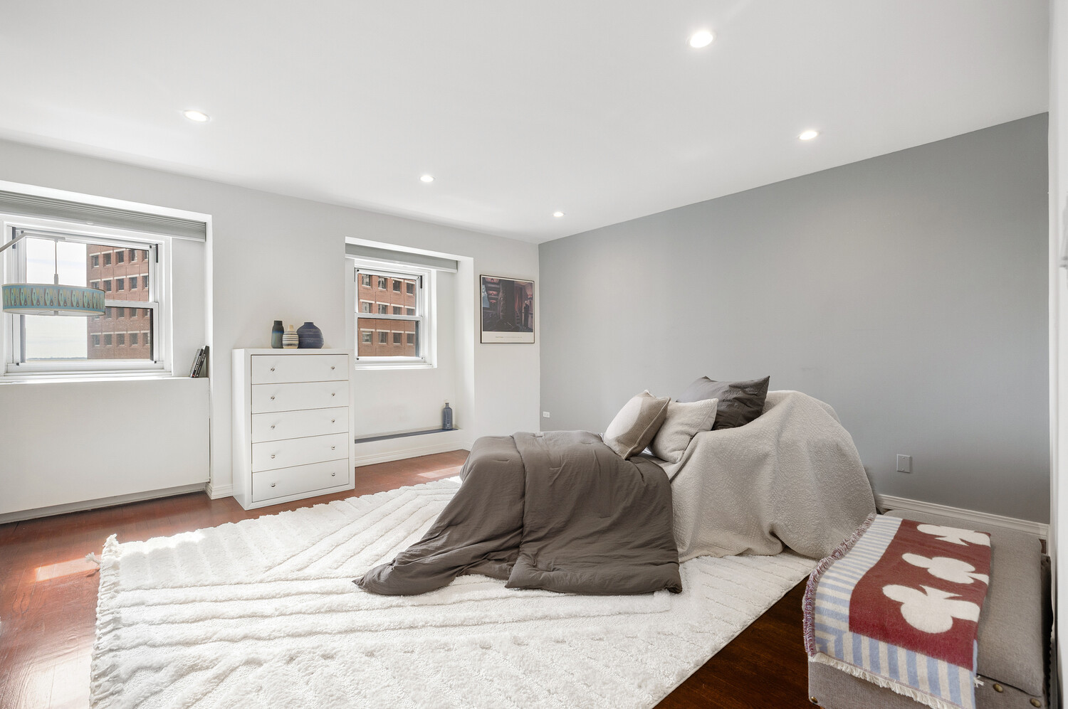 3 HANOVER Square 19J