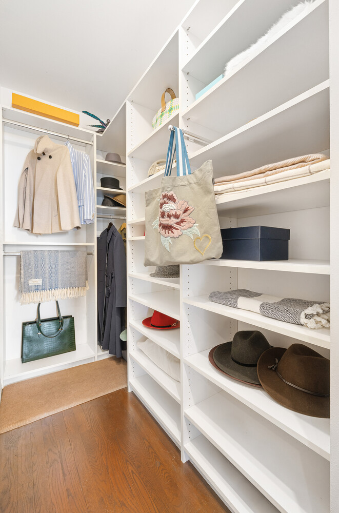 3 HANOVER Square 19J