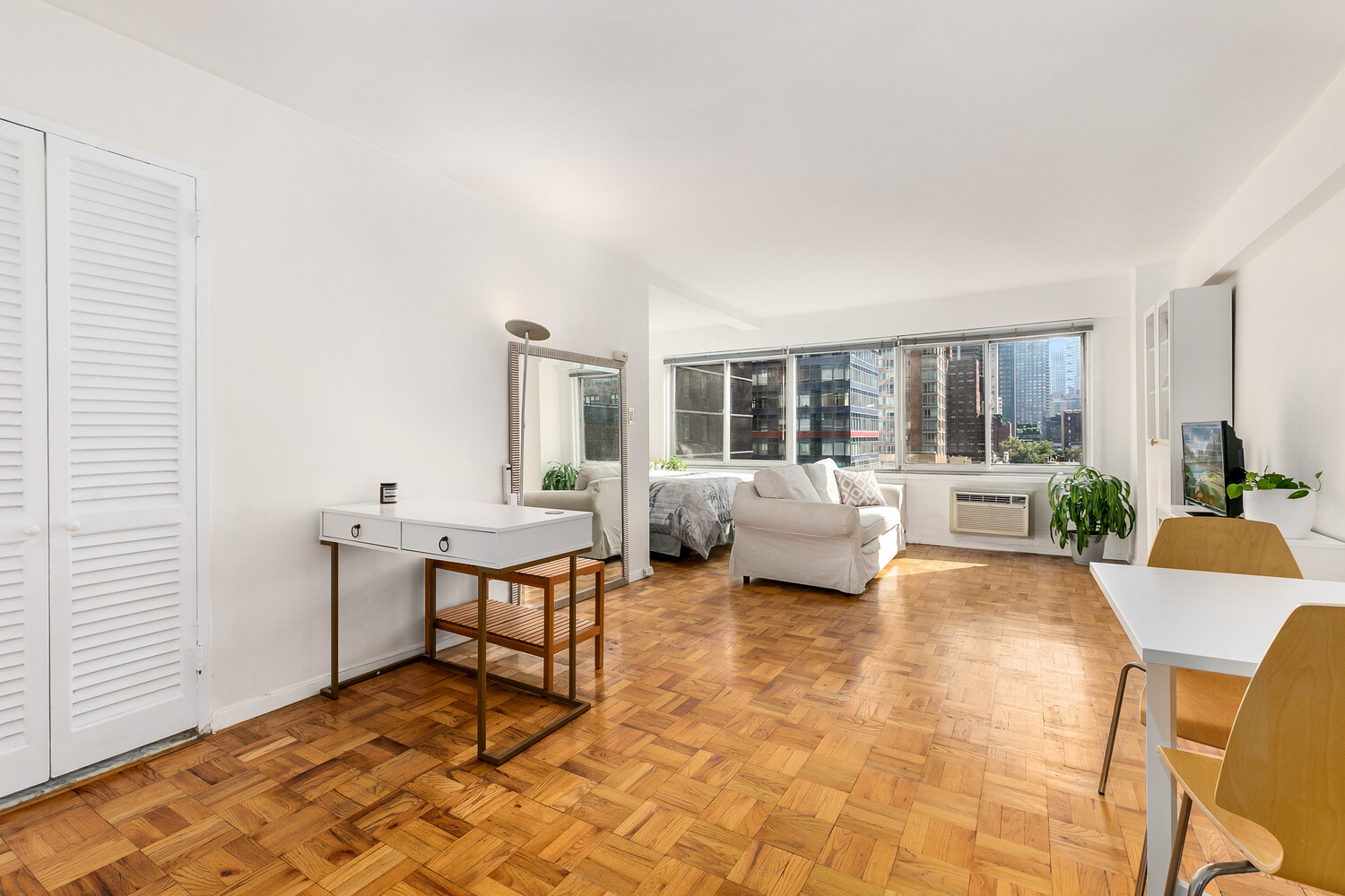 240 E 55TH Street 10A