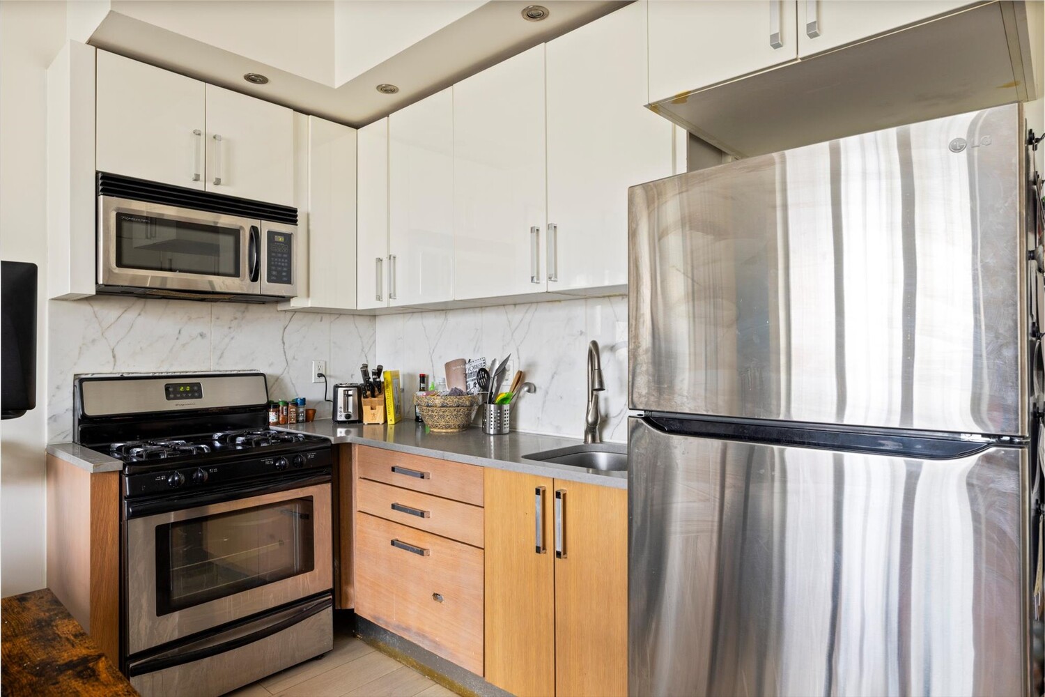 100 MASPETH Avenue 2B