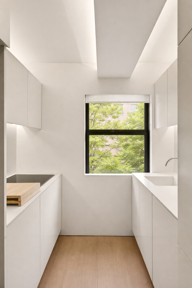 235 E 49TH Street 6E