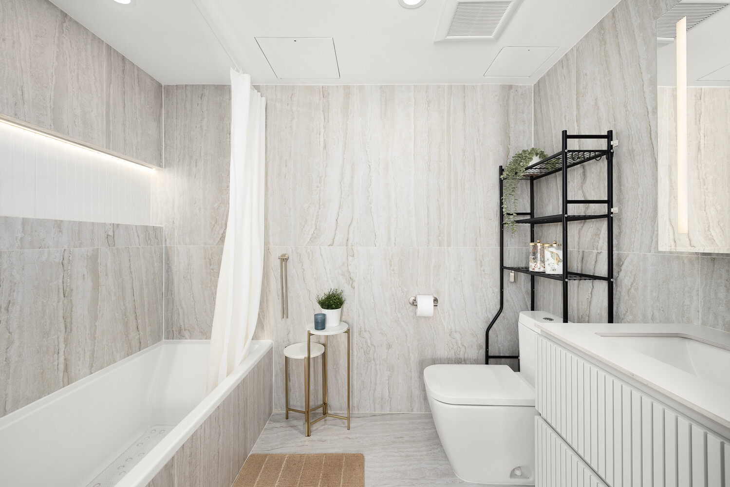 350 W 44TH Street 203