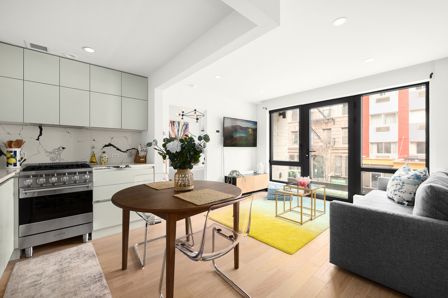 350 W 44TH Street 203