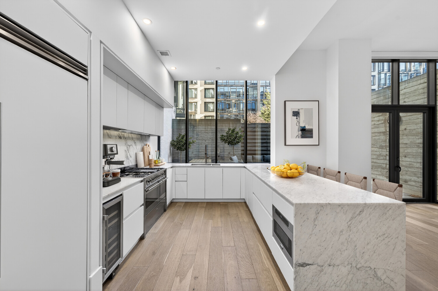 429 KENT Avenue TH8
