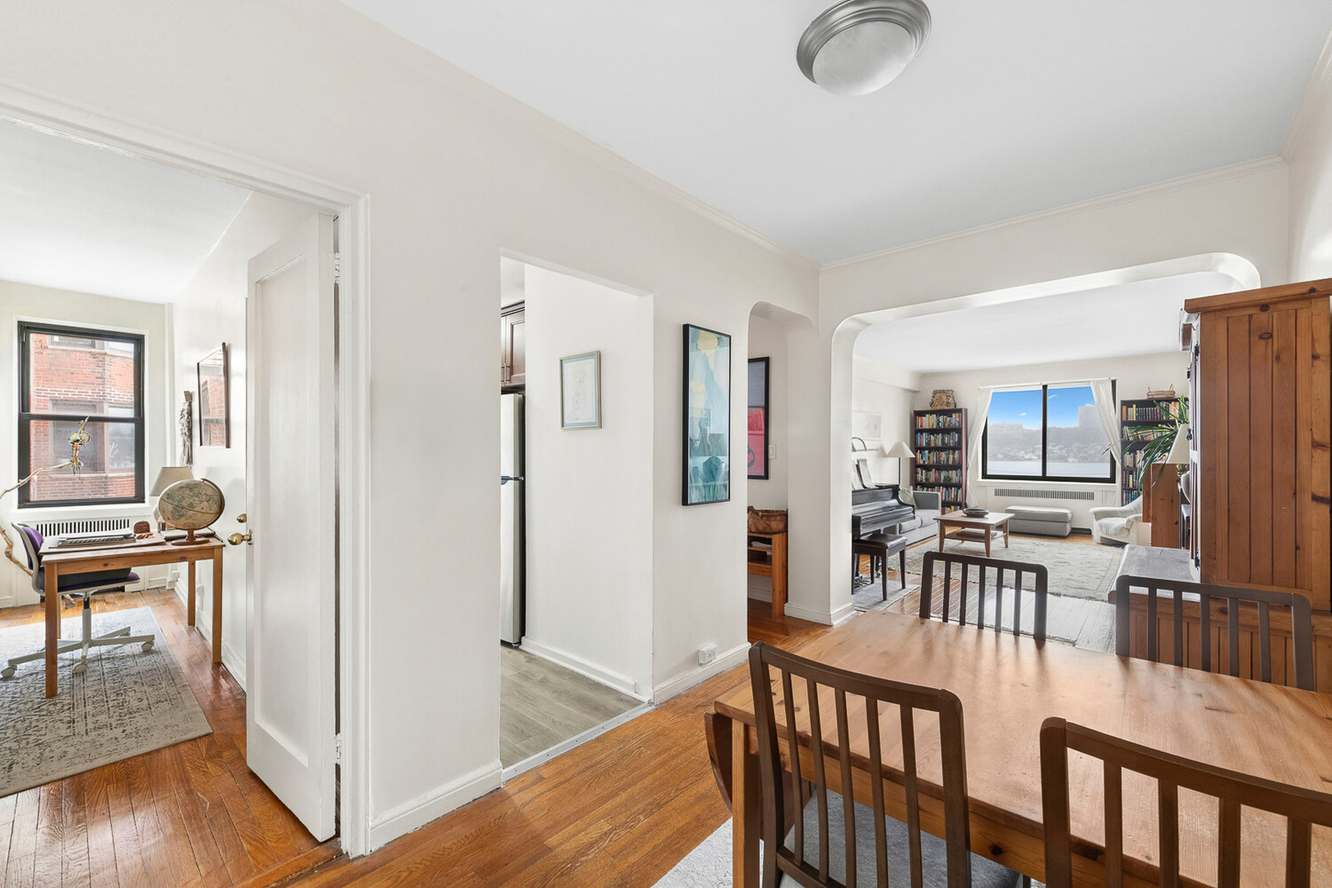 159-00 RIVERSIDE Drive W 3L