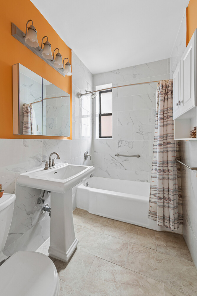 159-00 RIVERSIDE Drive W 3L