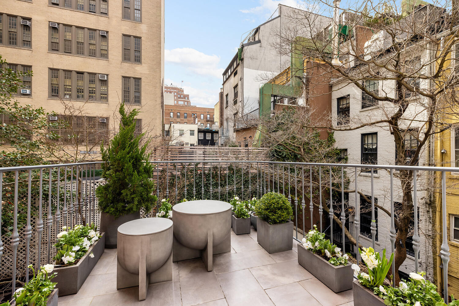 362 W 19TH Street