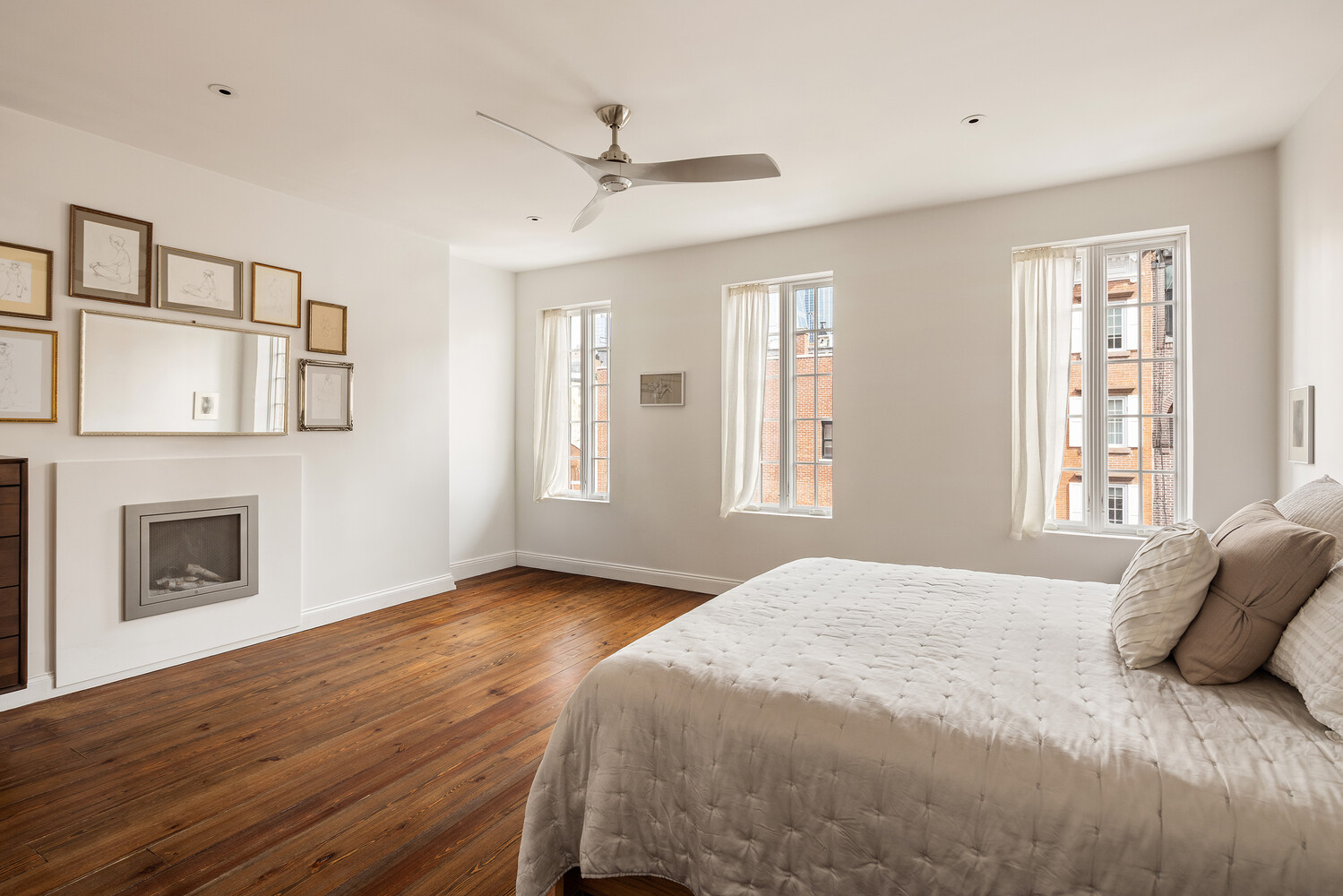 362 W 19TH Street