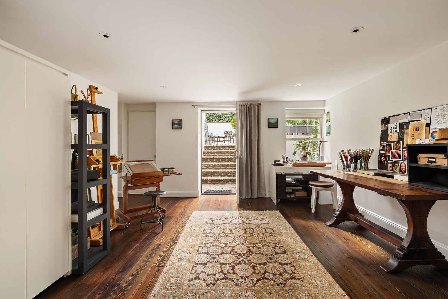 362 W 19TH Street